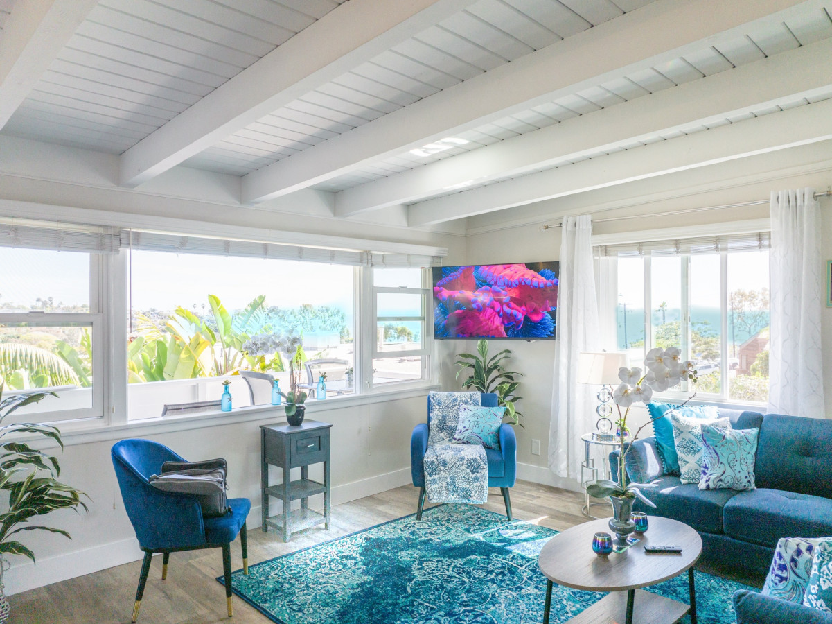 STUNNINGLY PERFECT @Beach ALL NEW REMODEL ++Galore